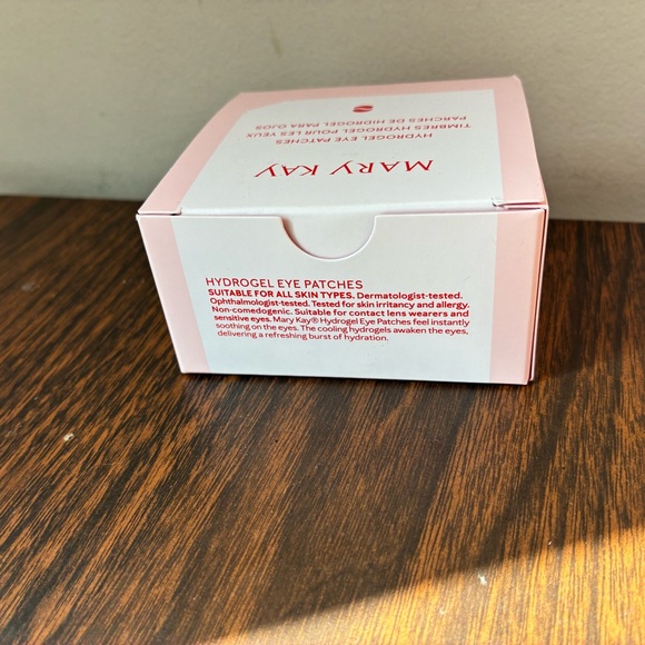 Mary Kay Pink Hydrogel Eye Patches - Picture 3 of 3